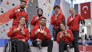 Diyarbakır Kayapınar Engelliler Spor Kulübü sporcuları, Bursa’daki Türkiye Tırmanma Şampiyonası’nda
